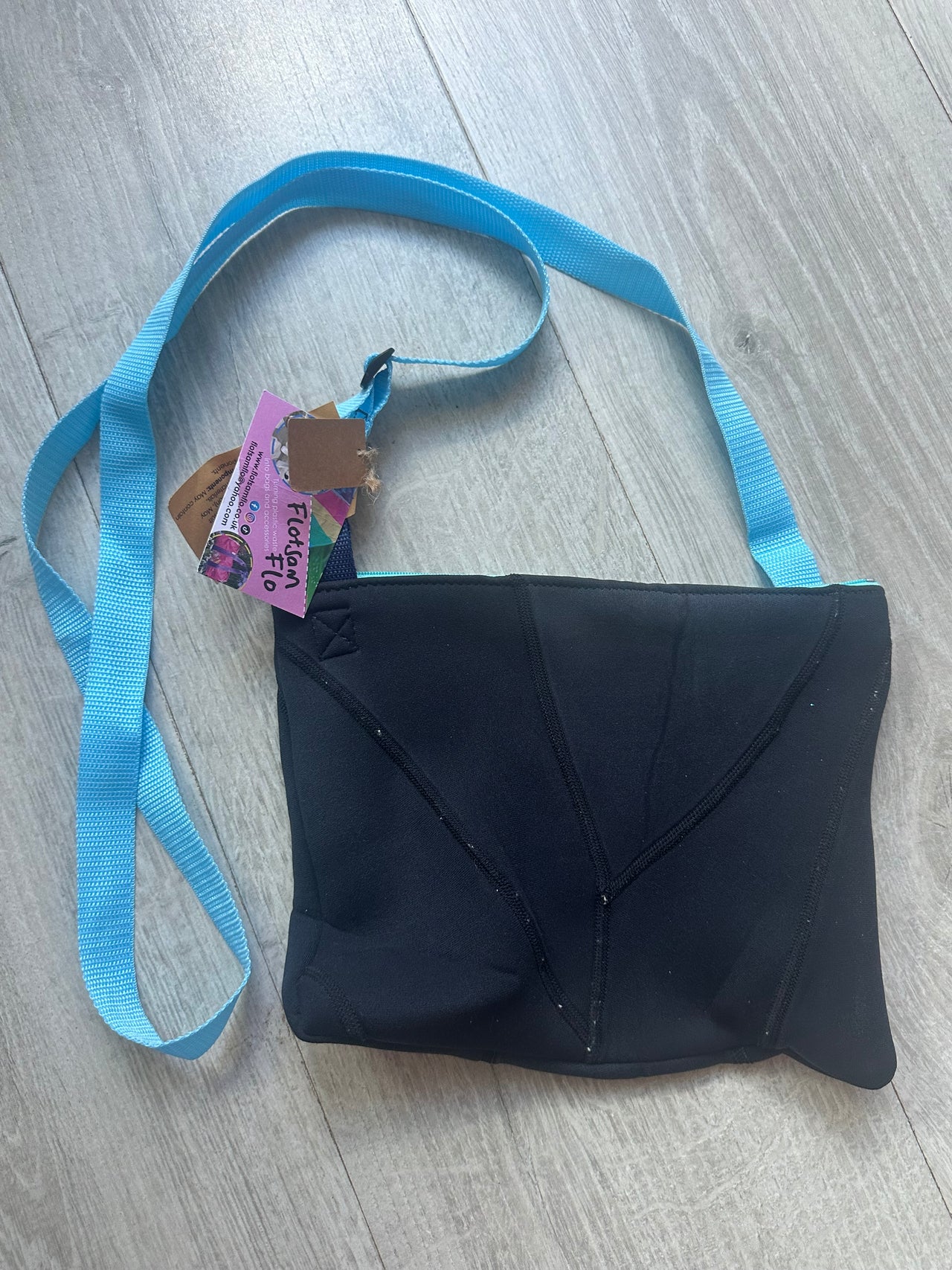 I used to be a Broken Wetsuit - Adult's Smaller Cross Body Bag