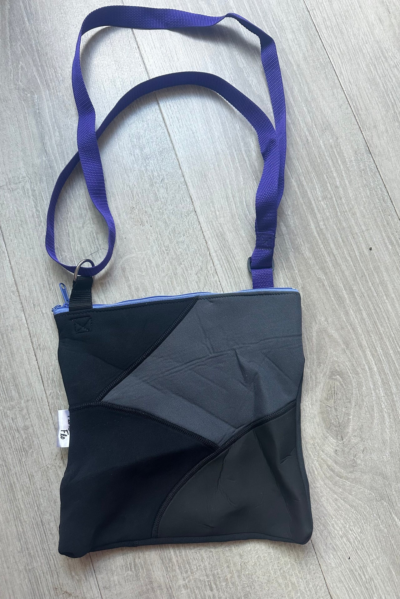 I used to be a Broken Wetsuit - Adult's Small Cross Body Bag