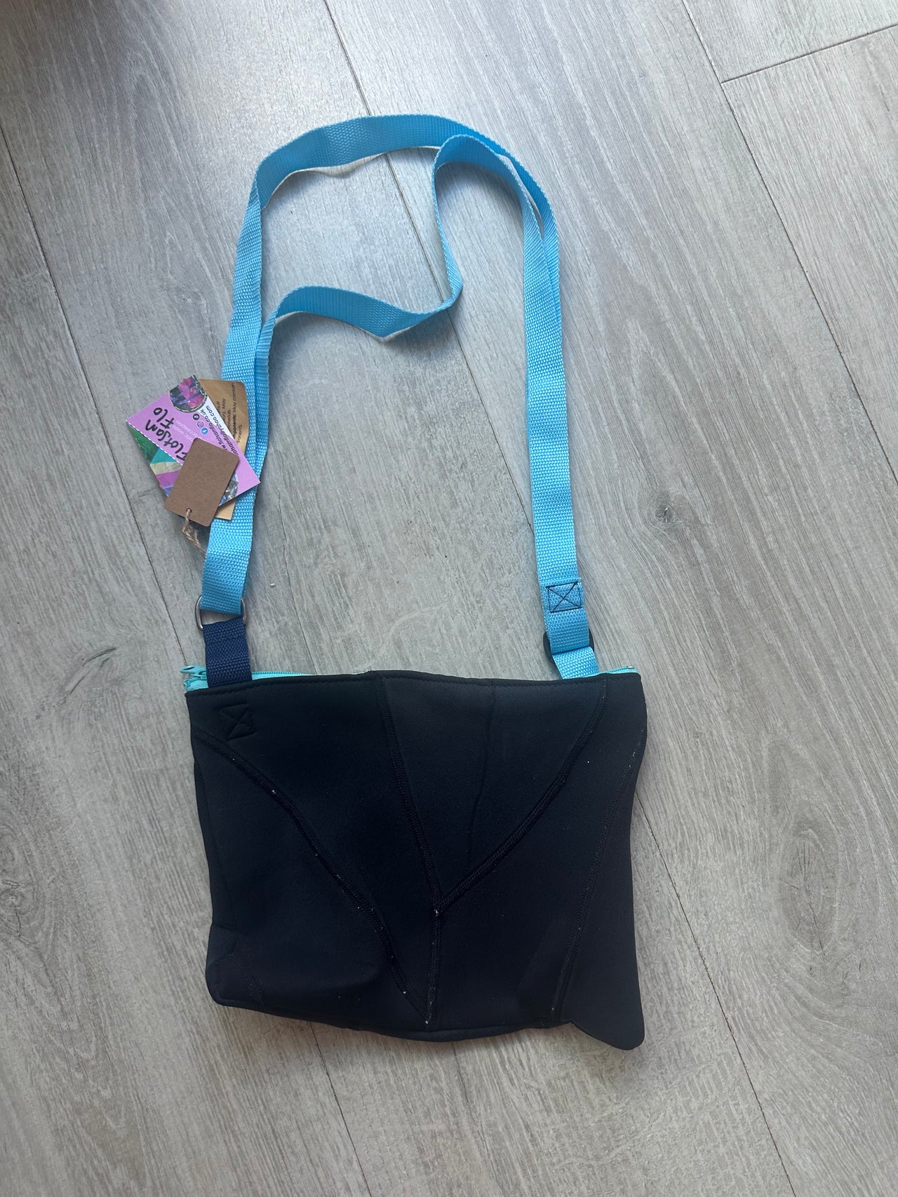I used to be a Broken Wetsuit - Adult's Smaller Cross Body Bag