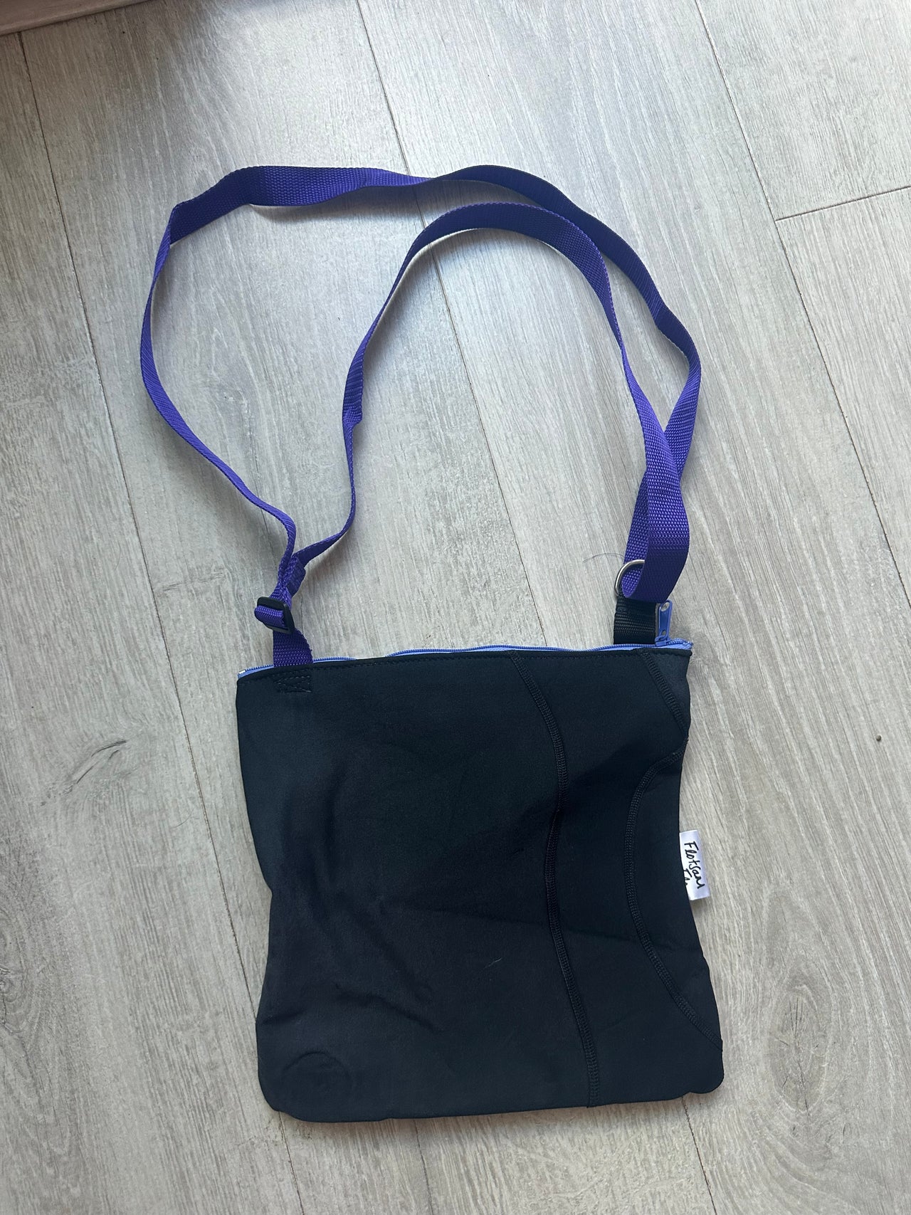 I used to be a Broken Wetsuit - Adult's Small Cross Body Bag